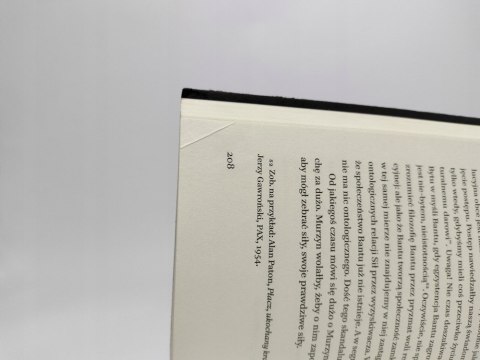 Czarna skóra, białe maski. Frantz Fanon
