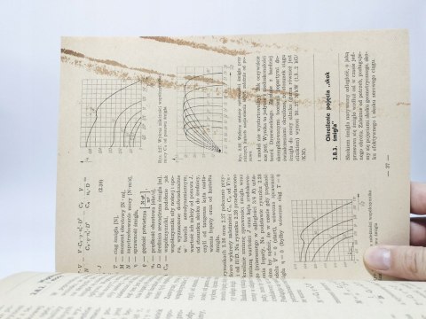 Modele halowe z napędem gumowym. E. Ciapała, R. Czechowski