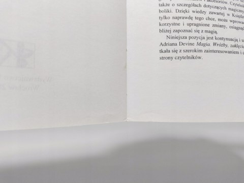Zaklęcia, rytuały, wróżby. Księga Cieni. Adrian Devine