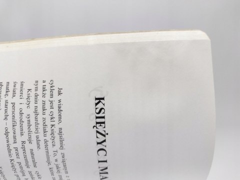 Zaklęcia, rytuały, wróżby. Księga Cieni. Adrian Devine